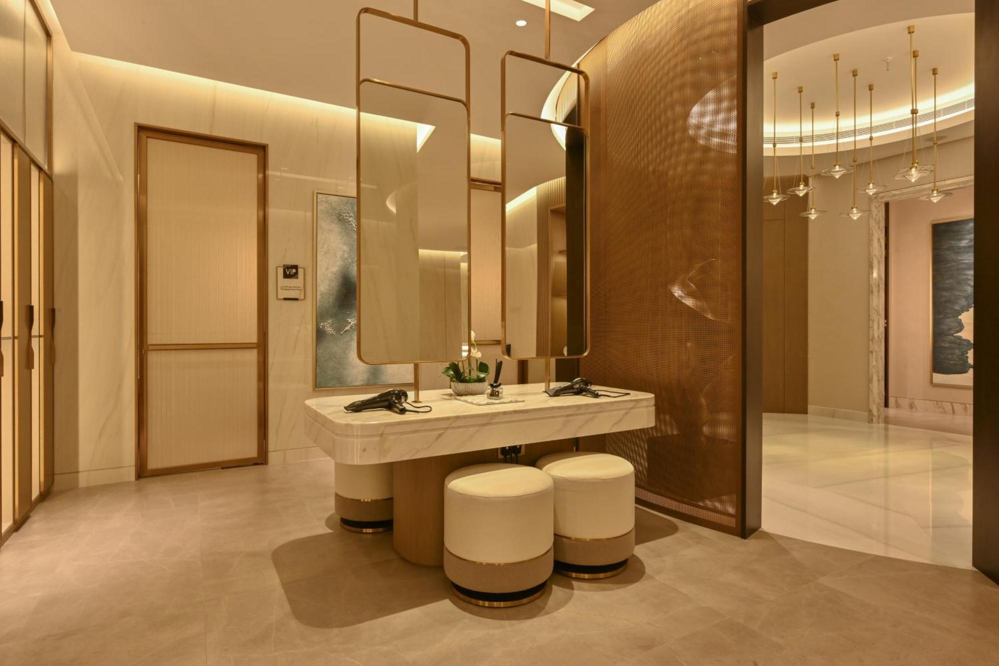 מלון מנאמה Onyx Rotana מראה חיצוני תמונה The interior of the hotel