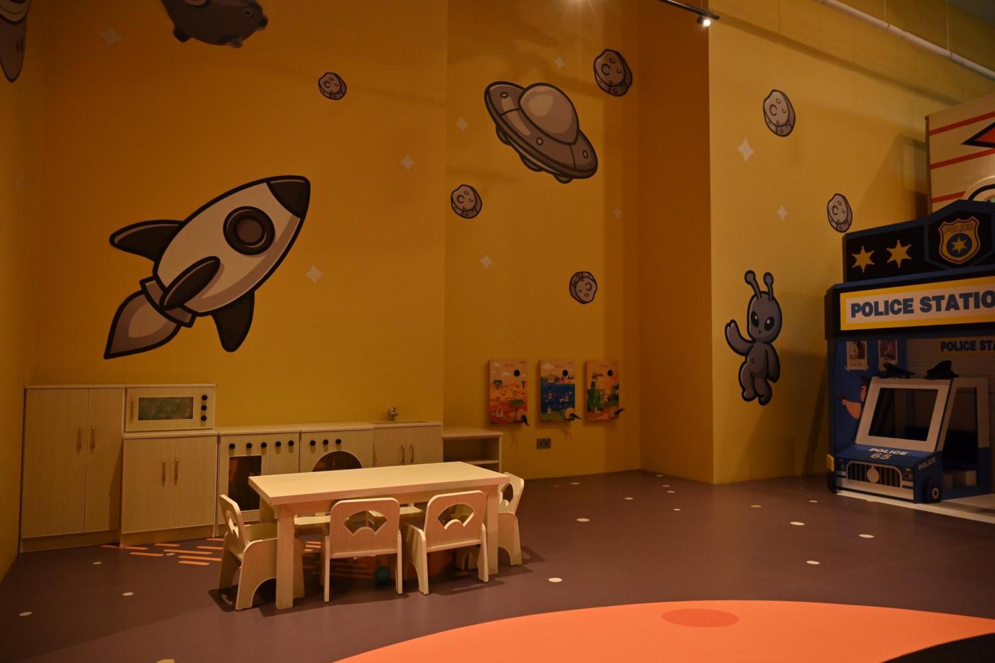 מלון מנאמה Onyx Rotana מראה חיצוני תמונה The Children's Museum of Oakville