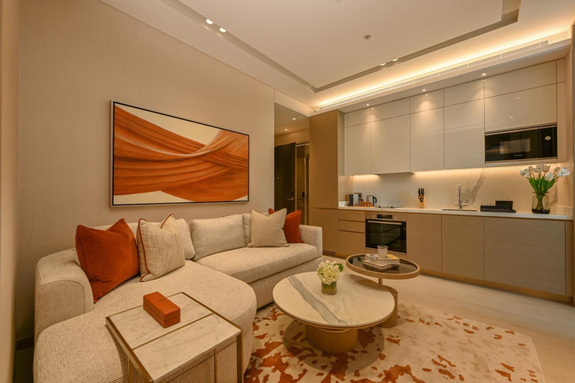 מלון מנאמה Onyx Rotana מראה חיצוני תמונה A living room in a 1-bedroom apartment